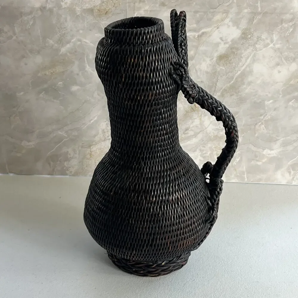Woven Wicker Rattan Vase With Lizard Handle and Lid 13.5